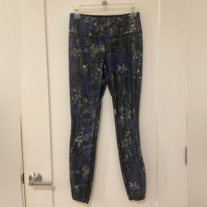 Eddie Bauer Patterned Leggings with Black, Purple, Navy, and White